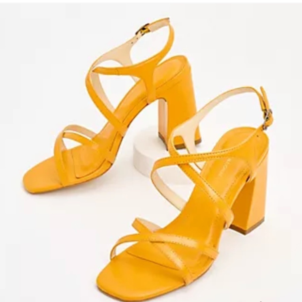 Intentionally‎ Blank Naples Strappy Block Heel Sandals Size 41 / 10.5-11 NEW